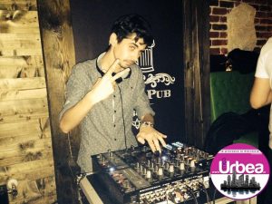 social pub 2