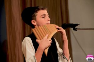 Festivalul naţional de datini şi obiceiuri de Craciun